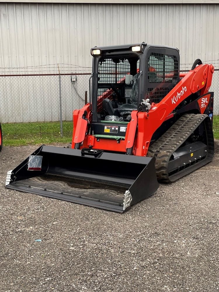 2024 SVL97-2HFC CTL/17.7 RUB TRKS/CAB/HYDQA/H FLOW